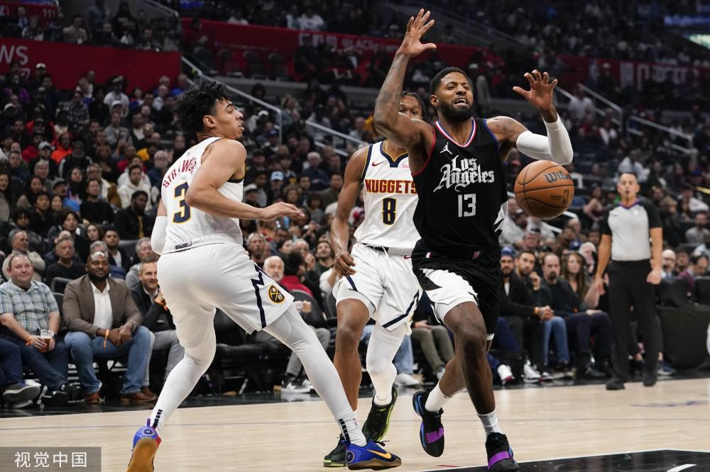 他的特点是 他的特点是