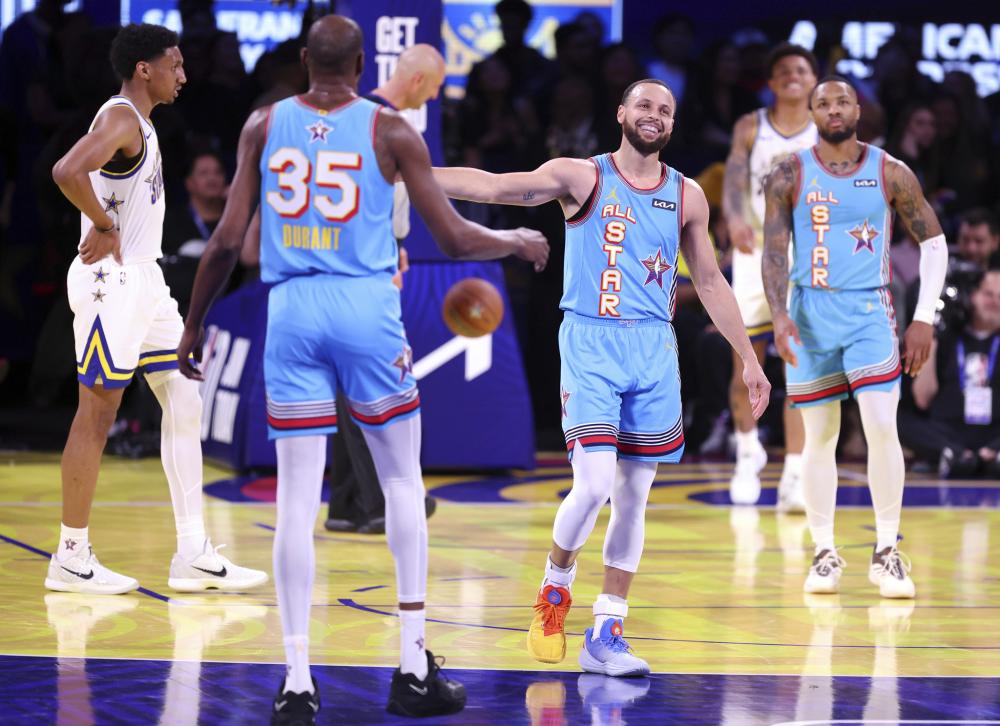 加强球员与 加强球员与