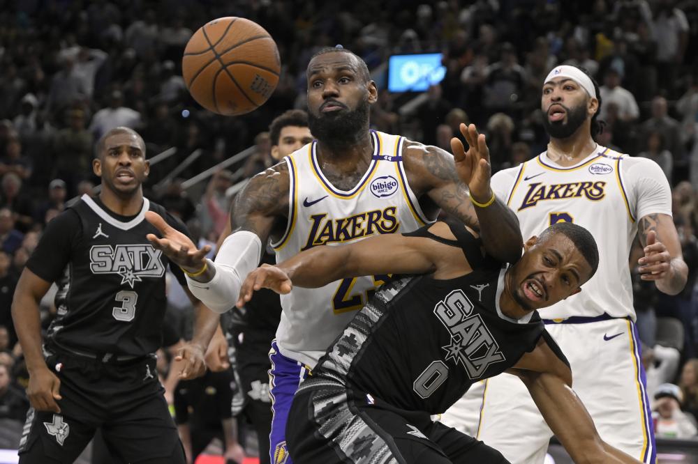 他的外线传 他的外线传