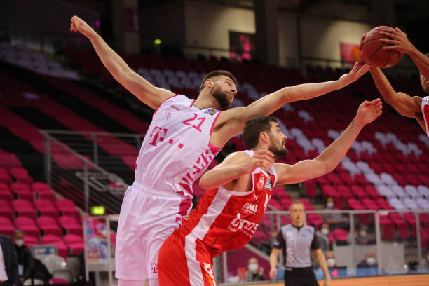 也成为球迷 也成为球迷