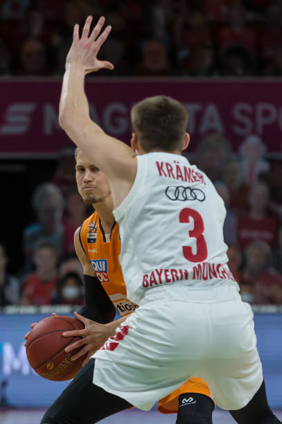 门则面临诸 门则面临诸